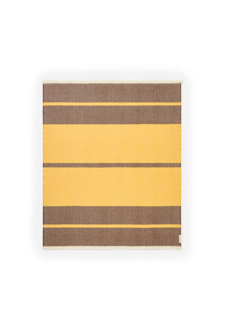 supporter-throw-in-brown-gold